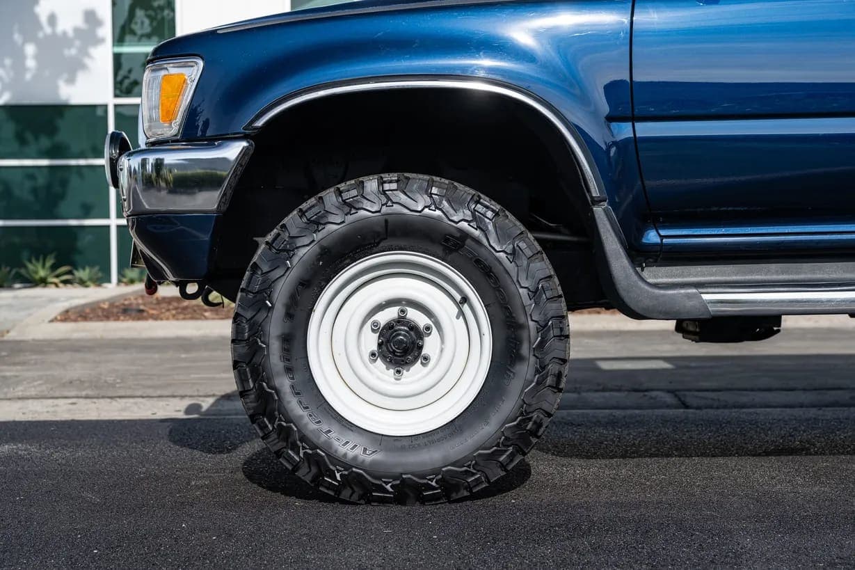 1990 Toyota 4Runner SR5 V6, view