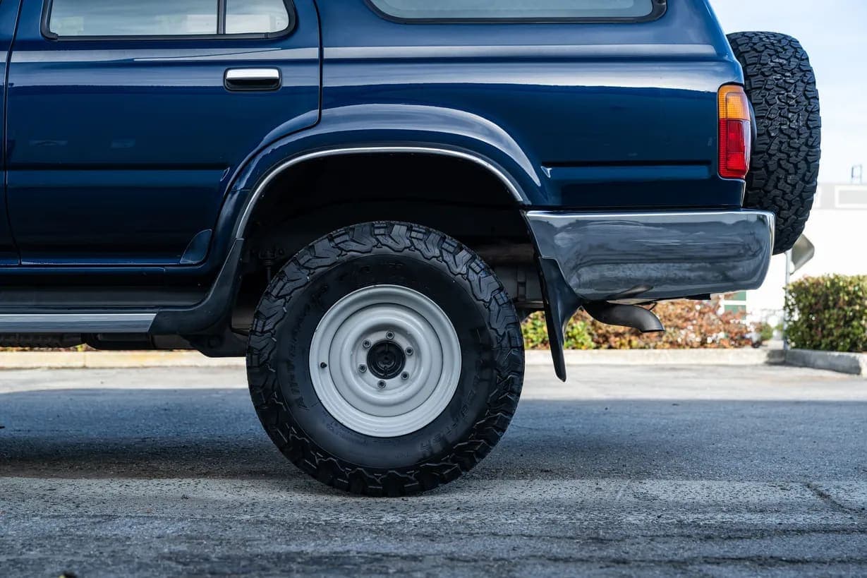 1990 Toyota 4Runner SR5 V6, view