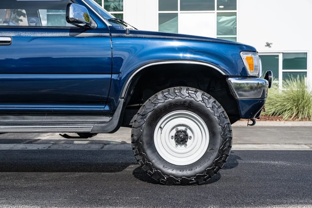 1990 Toyota 4Runner SR5 V6, view
