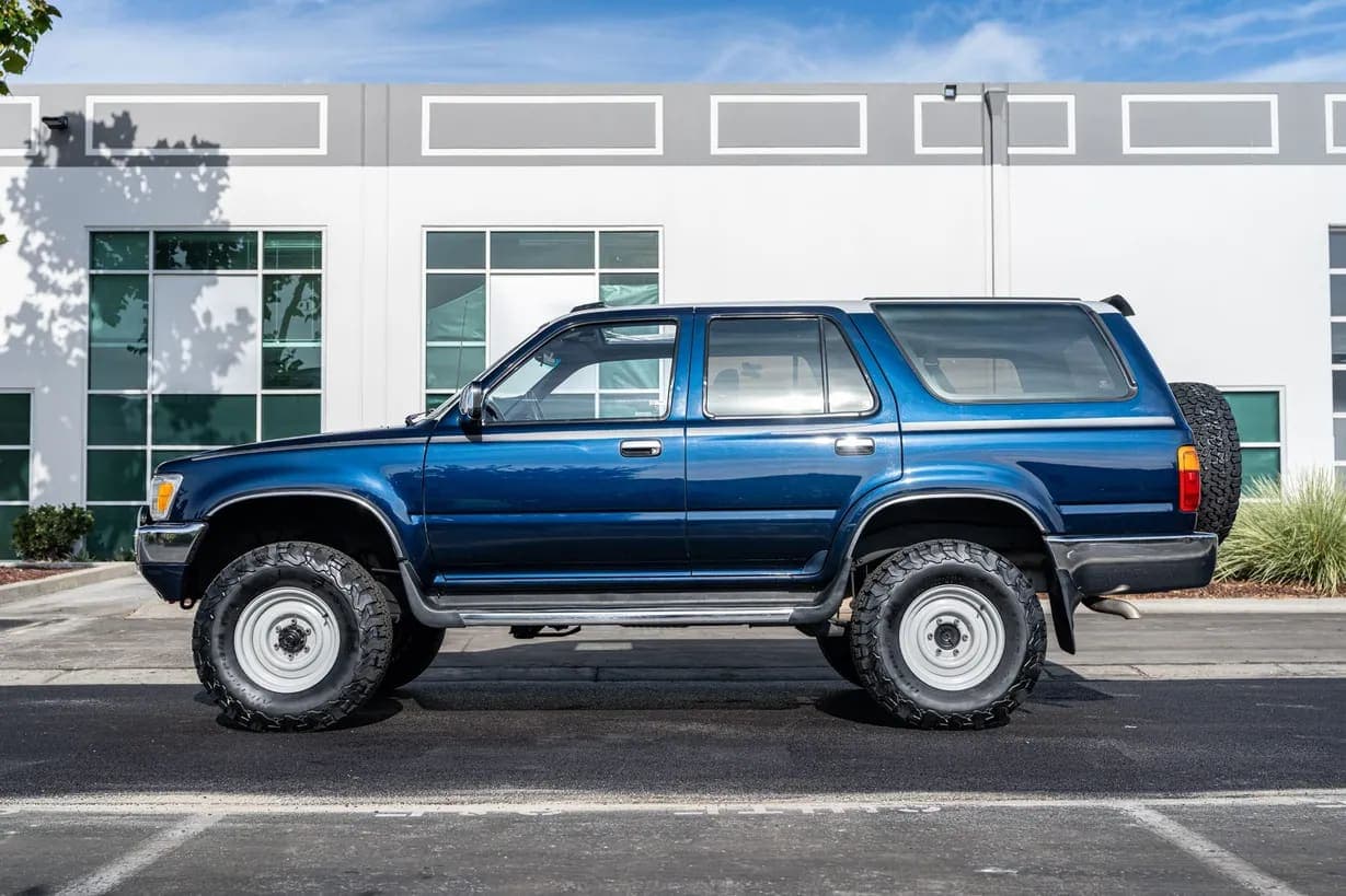 1990 Toyota 4Runner SR5 V6, view