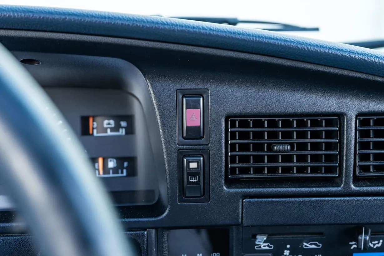 1990 Toyota 4Runner SR5 V6, view