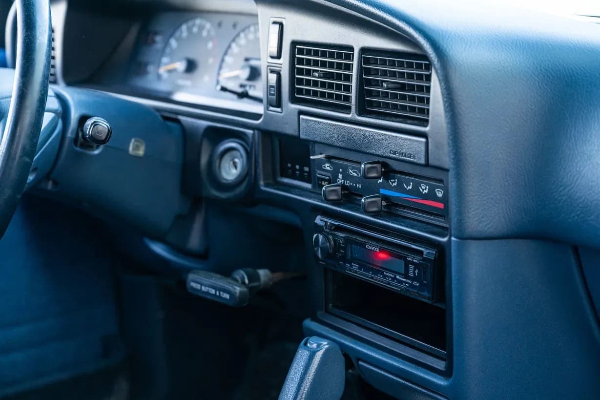 1990 Toyota 4Runner SR5 V6, view