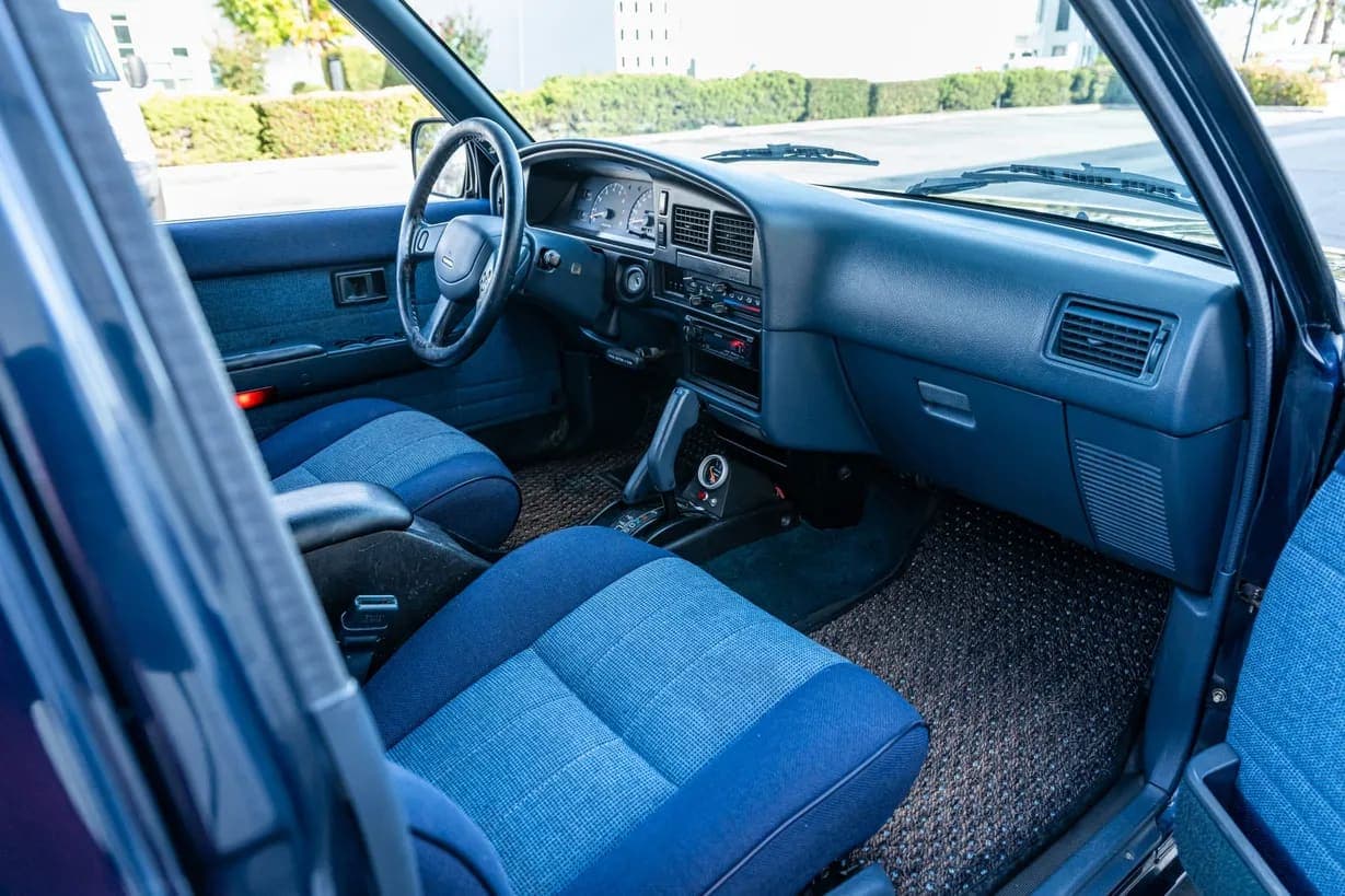 1990 Toyota 4Runner SR5 V6, view