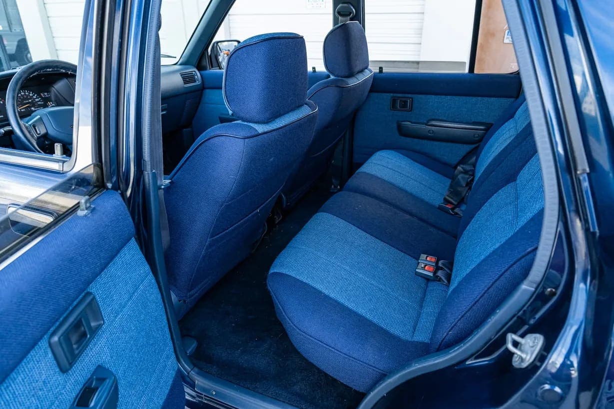 1990 Toyota 4Runner SR5 V6, view
