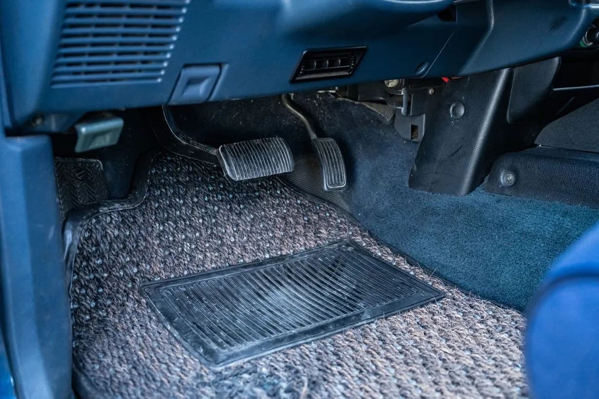 1990 Toyota 4Runner SR5 V6, view