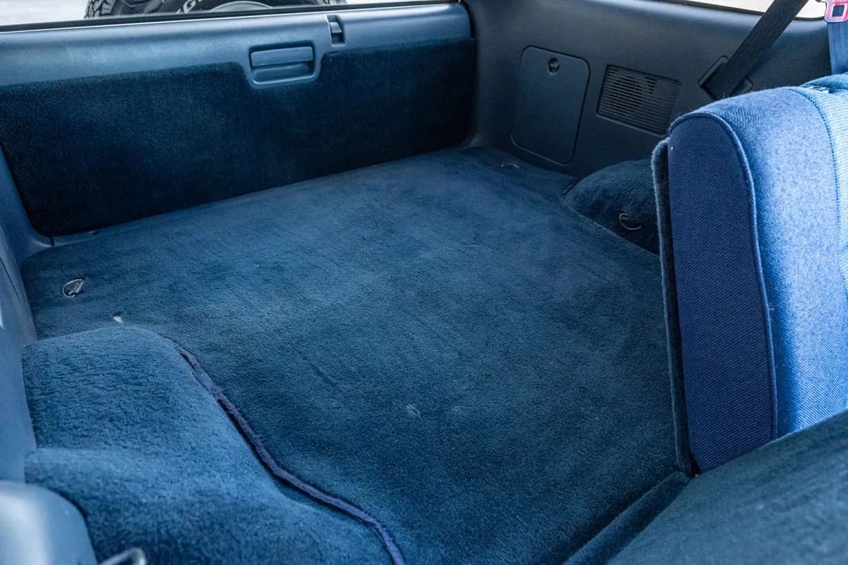 1990 Toyota 4Runner SR5 V6, view