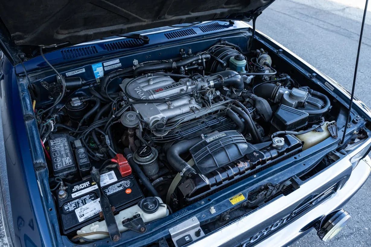1990 Toyota 4Runner SR5 V6, view