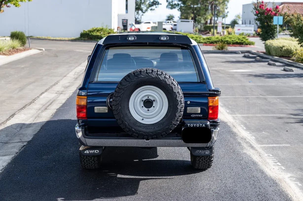 1990 Toyota 4Runner SR5 V6, view