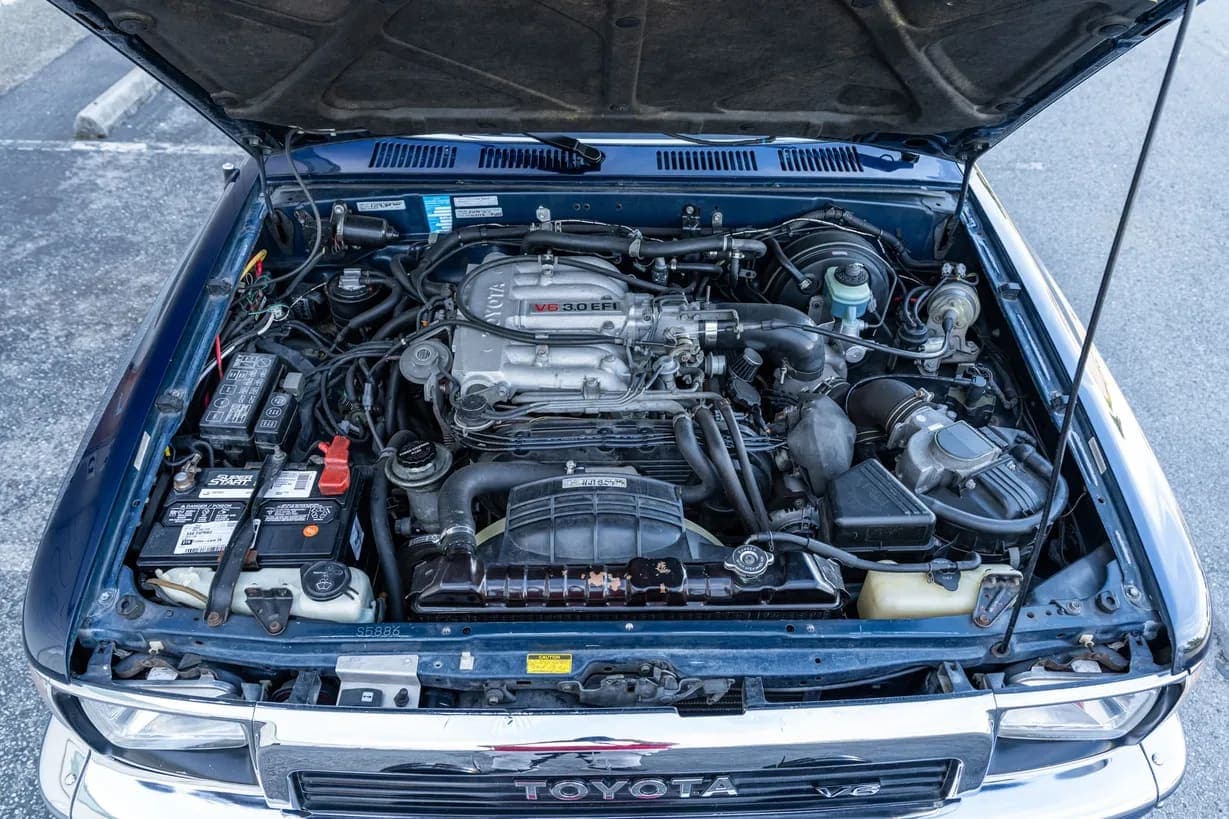 1990 Toyota 4Runner SR5 V6, view