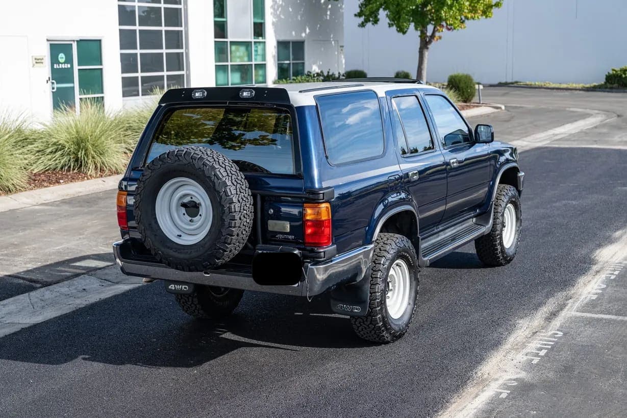 1990 Toyota 4Runner SR5 V6, view