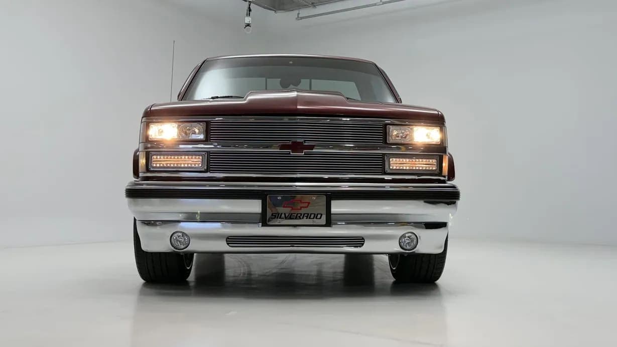 1989 Chevrolet C1500 Silverado Sportside, view