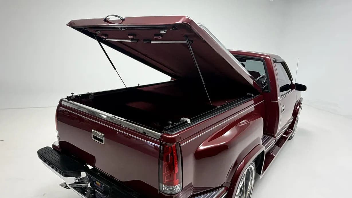 1989 Chevrolet C1500 Silverado Sportside, view