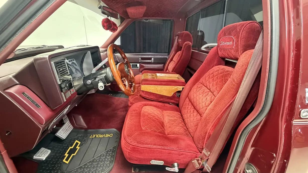 1989 Chevrolet C1500 Silverado Sportside, view