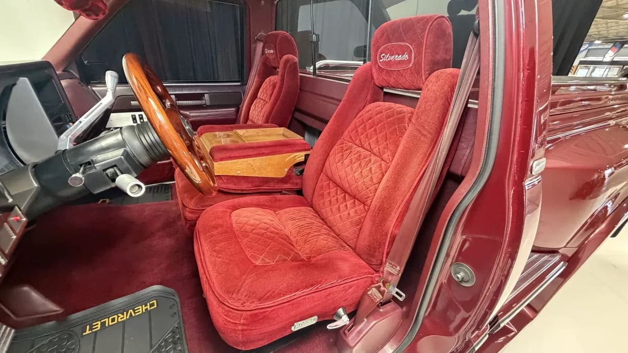 1989 Chevrolet C1500 Silverado Sportside, view