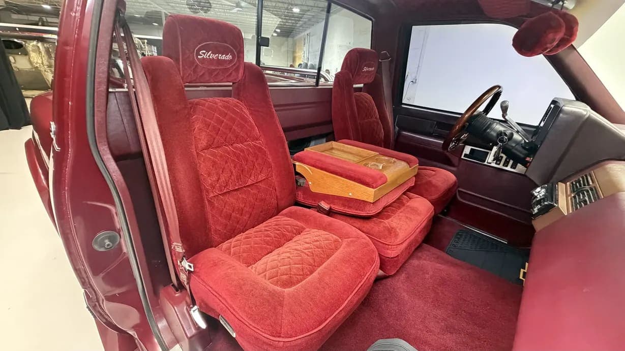 1989 Chevrolet C1500 Silverado Sportside, view