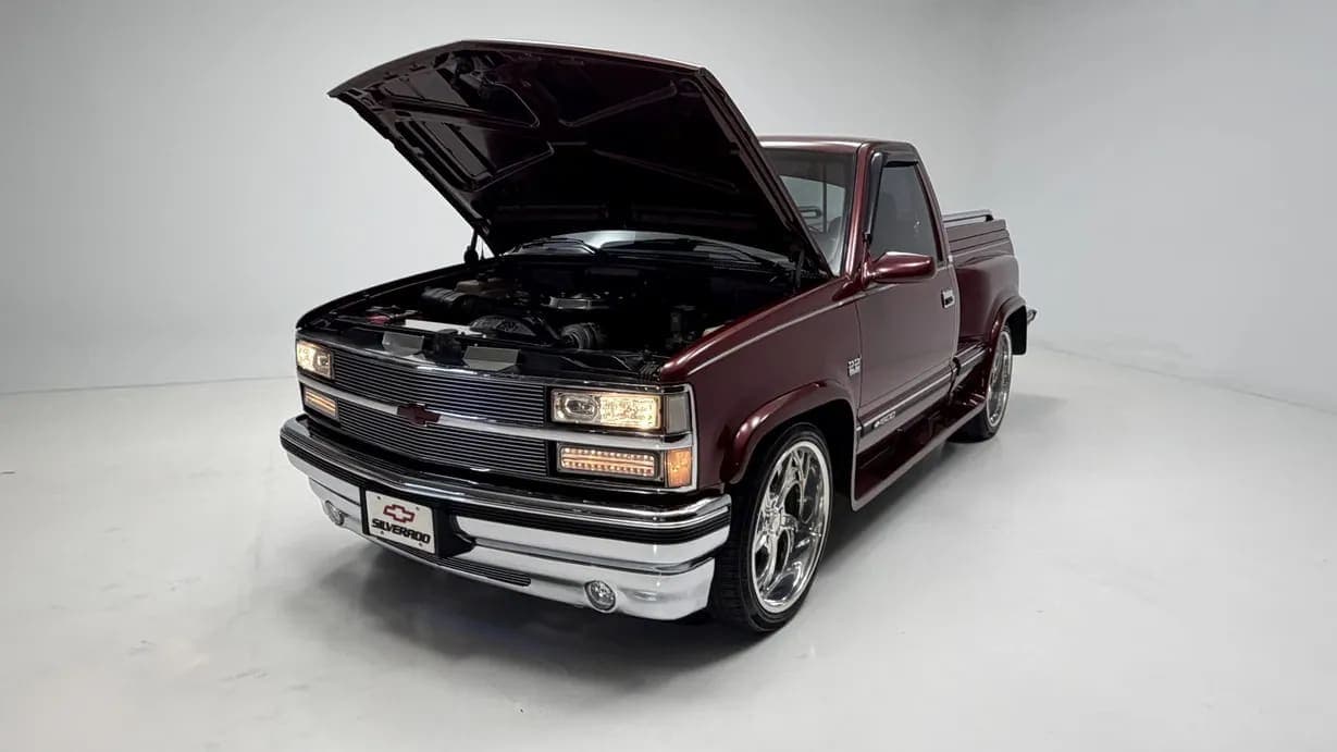 1989 Chevrolet C1500 Silverado Sportside, view