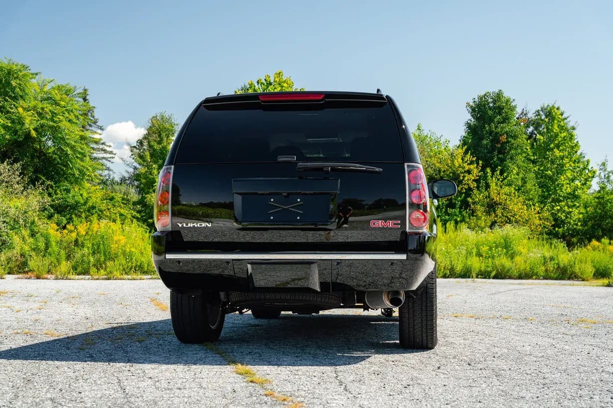 2013 GMC Yukon Denali, view