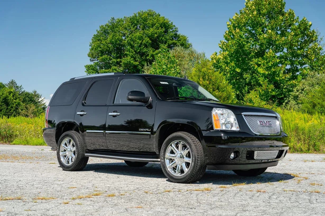 2013 GMC Yukon Denali, view