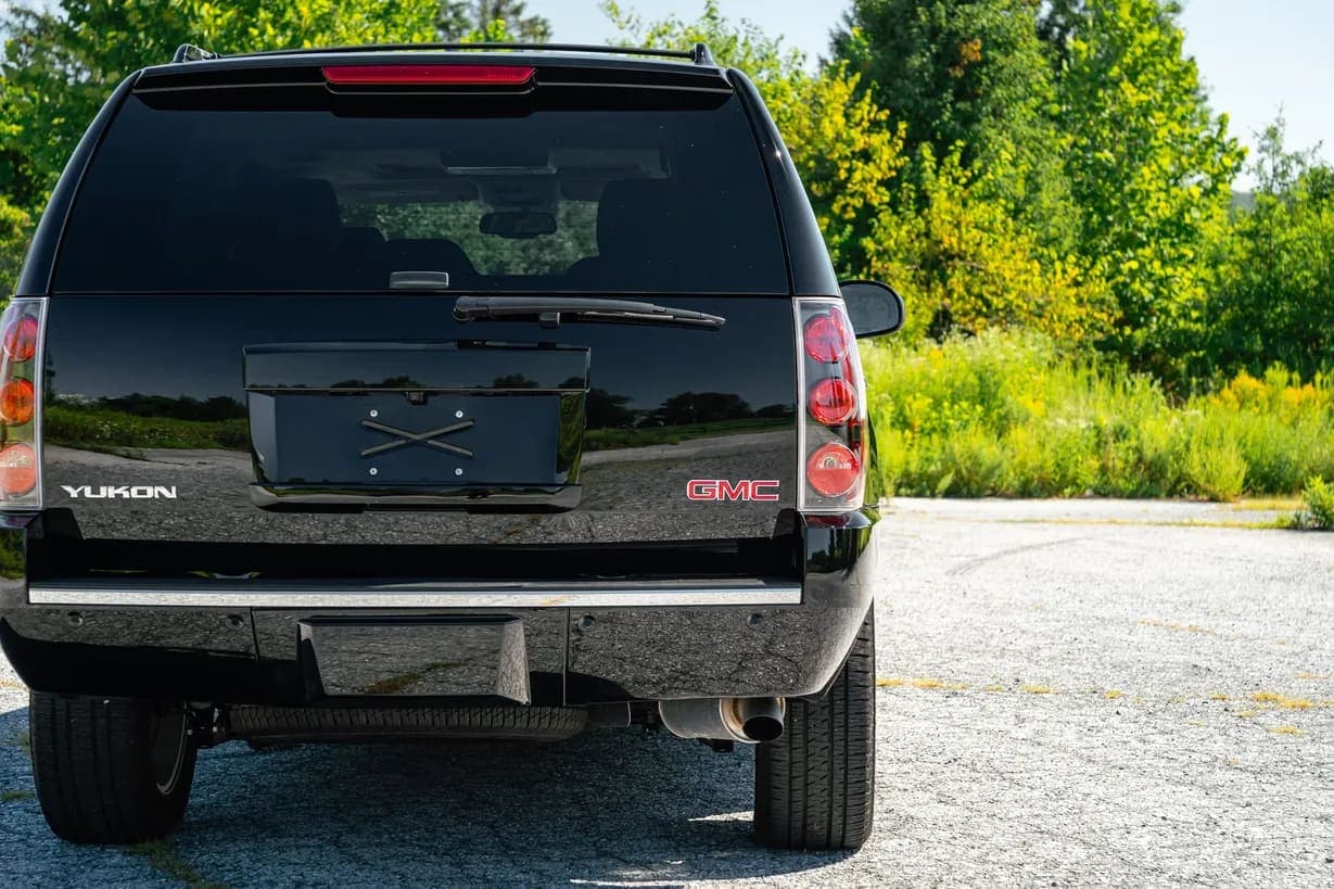 2013 GMC Yukon Denali, view