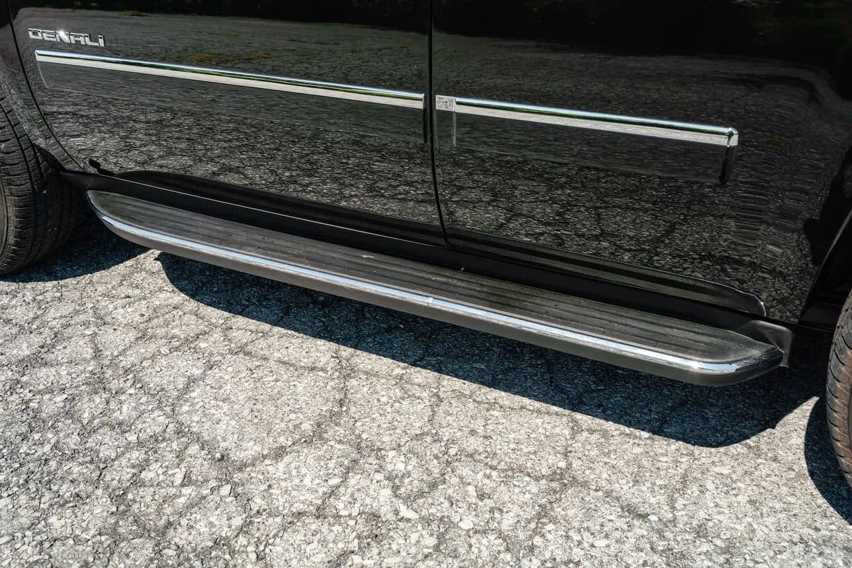 2013 GMC Yukon Denali, view