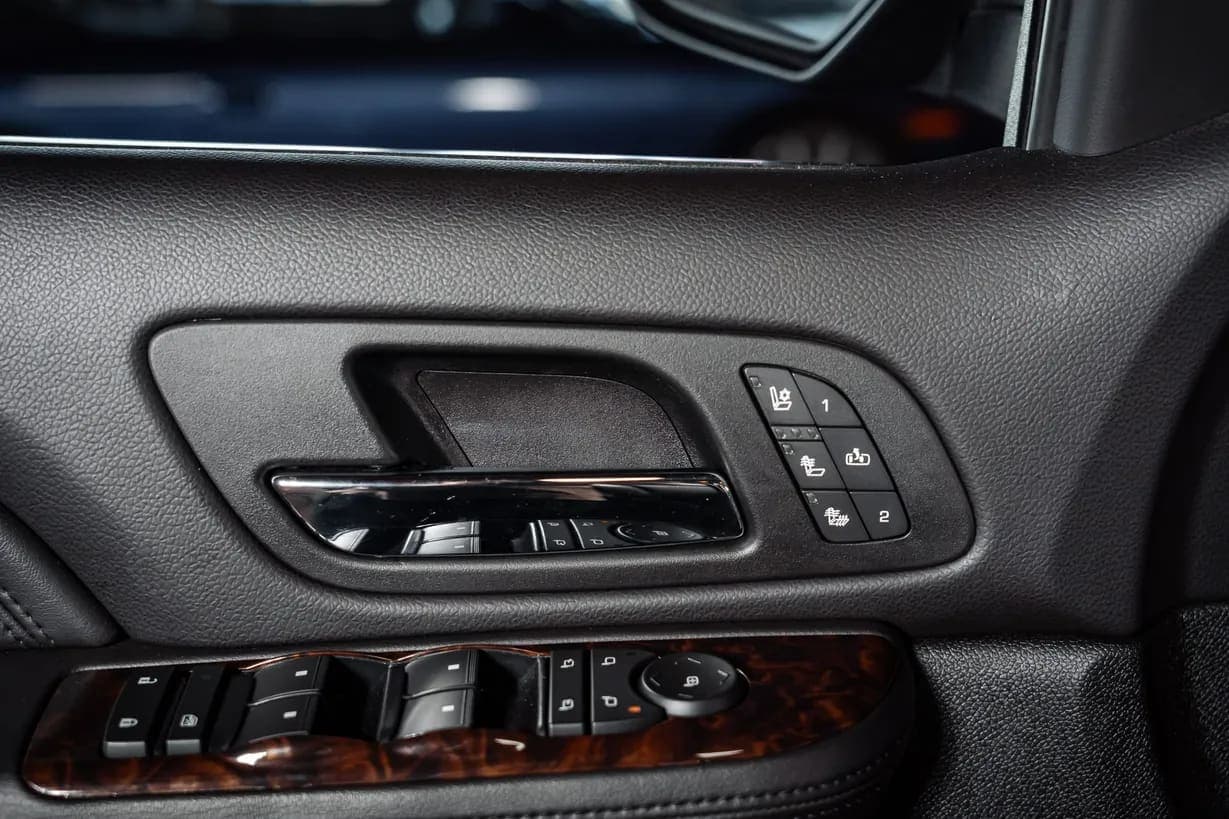 2013 GMC Yukon Denali, view