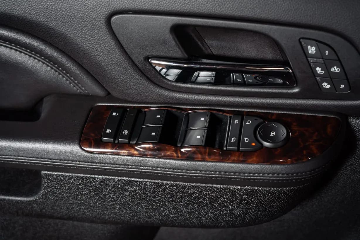 2013 GMC Yukon Denali, view