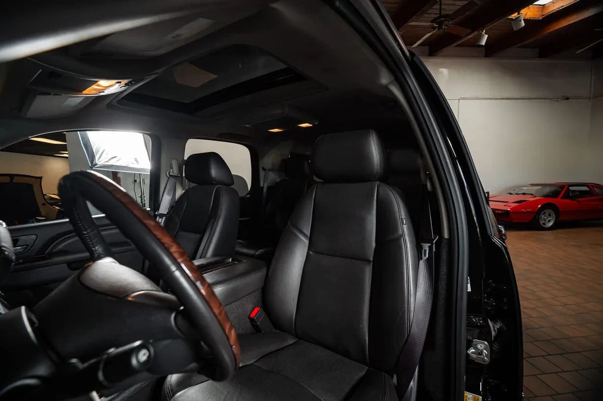 2013 GMC Yukon Denali, view