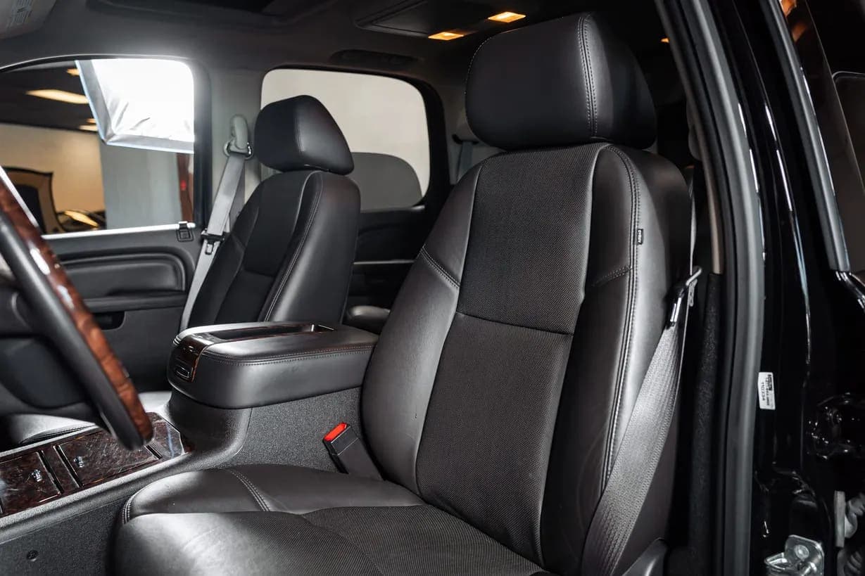 2013 GMC Yukon Denali, view
