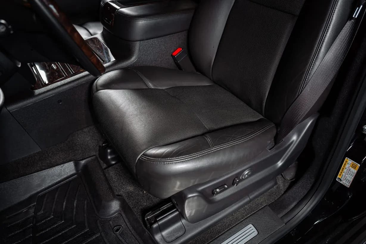 2013 GMC Yukon Denali, view