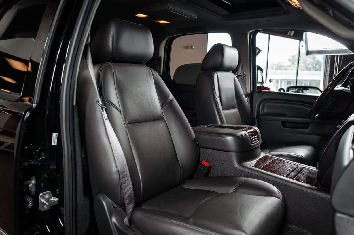 2013 GMC Yukon Denali, view