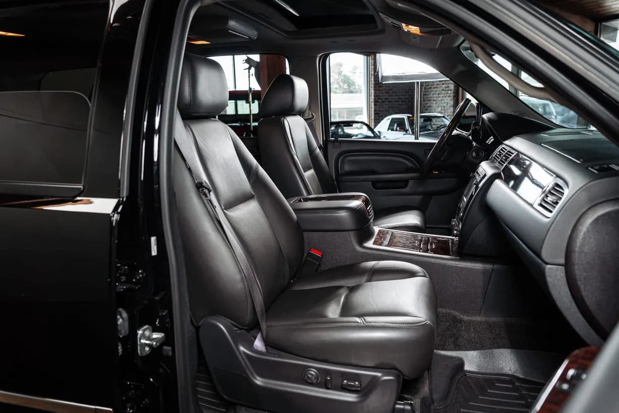 2013 GMC Yukon Denali, view