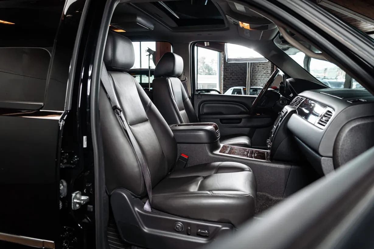 2013 GMC Yukon Denali, view