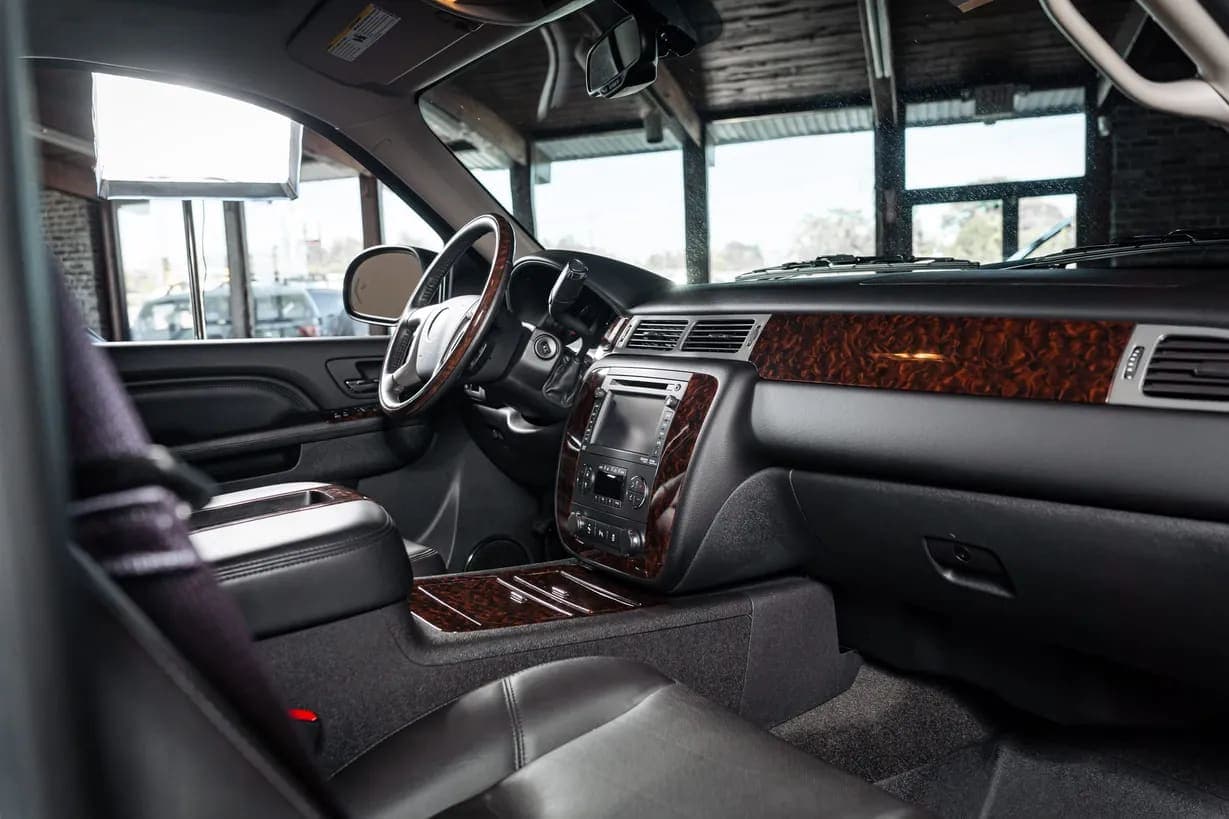 2013 GMC Yukon Denali, view