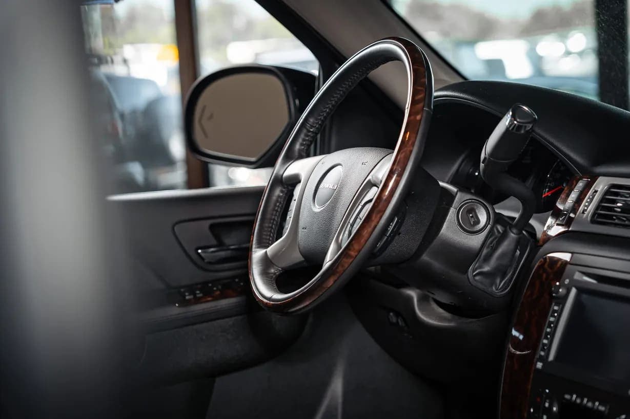 2013 GMC Yukon Denali, view