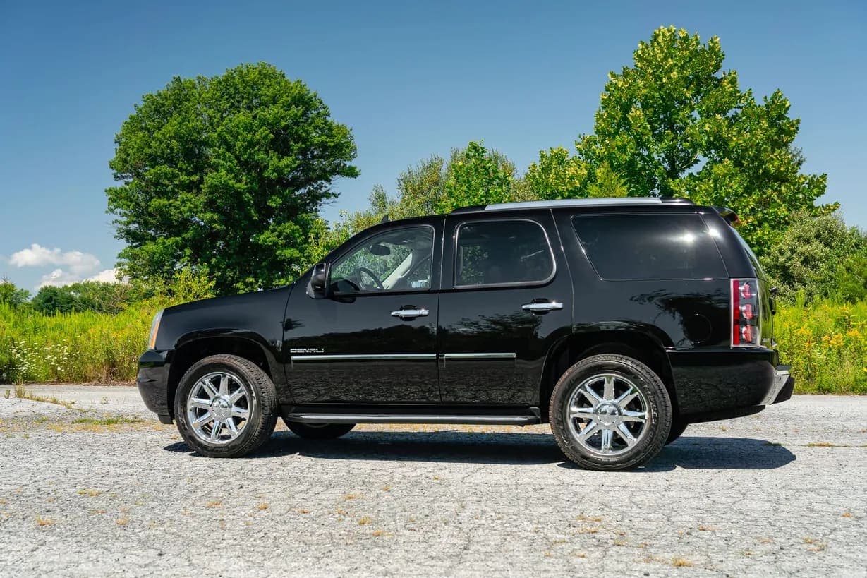 2013 GMC Yukon Denali, view