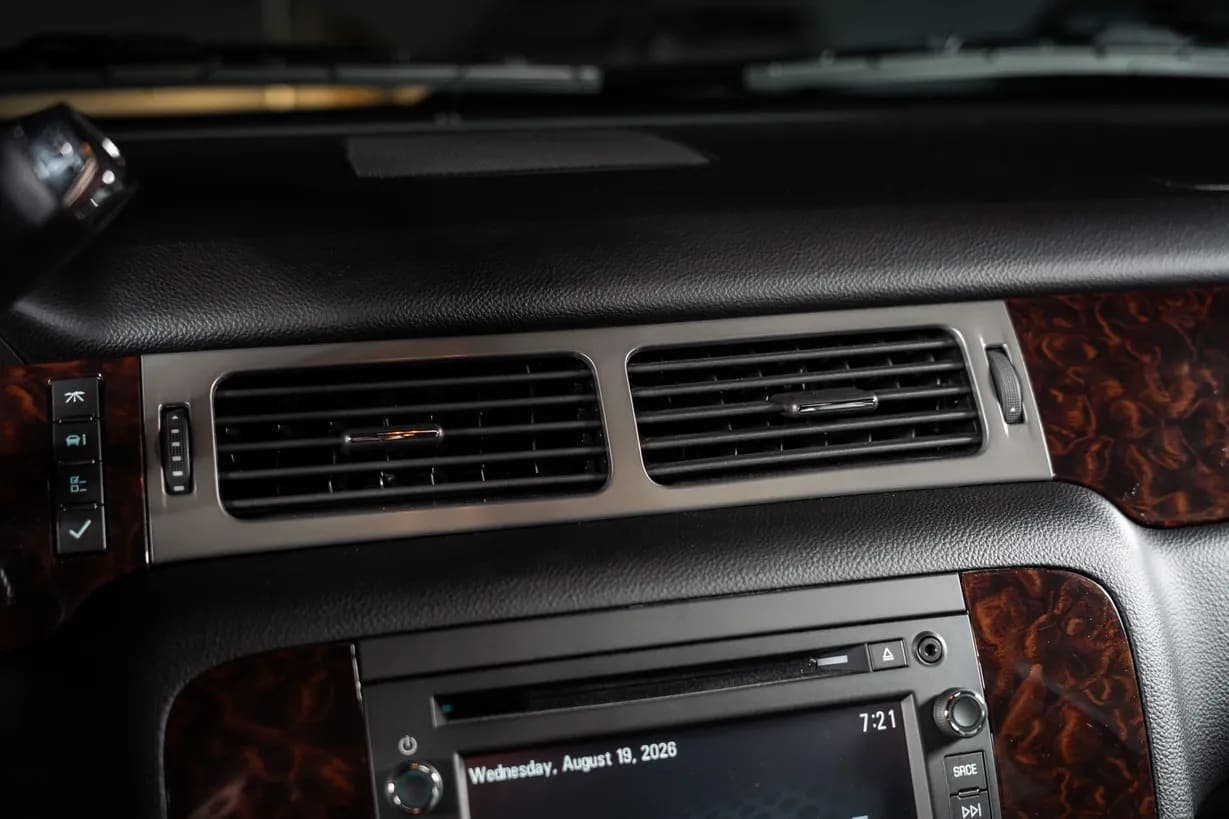 2013 GMC Yukon Denali, view