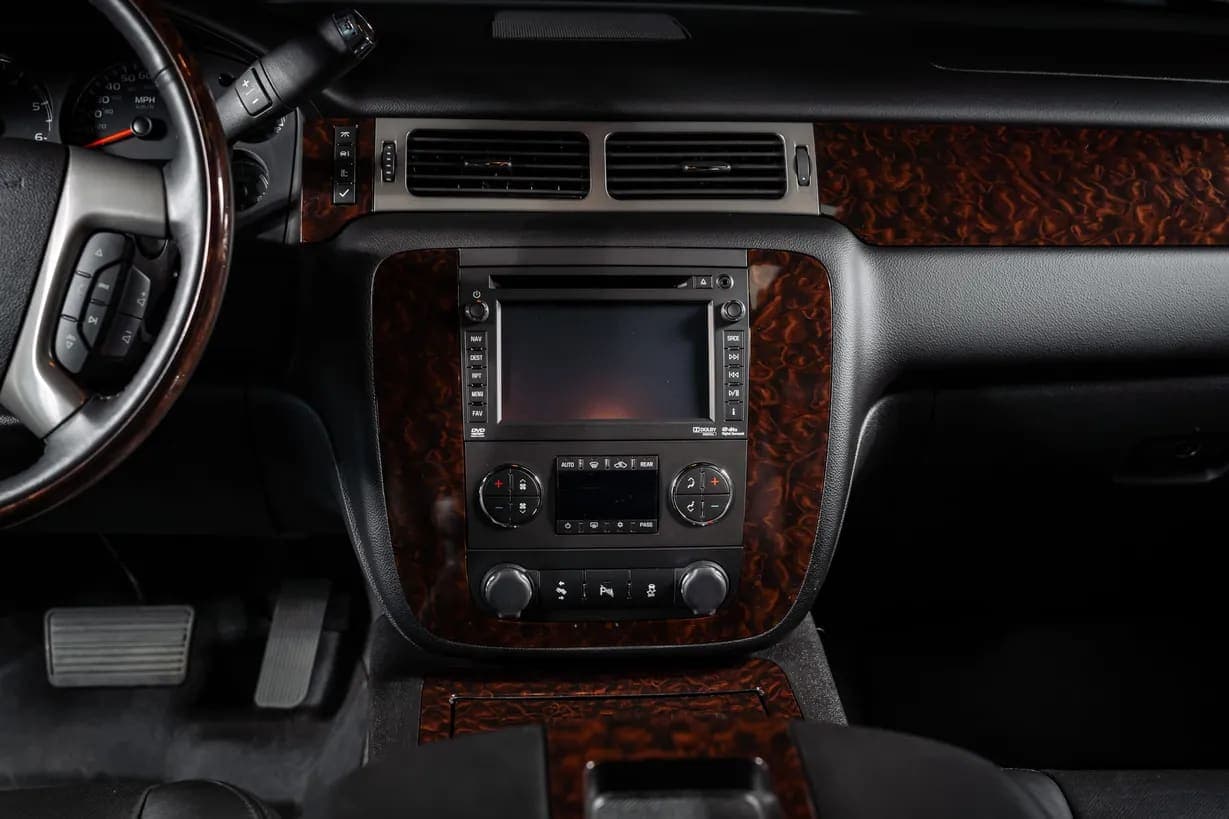2013 GMC Yukon Denali, view