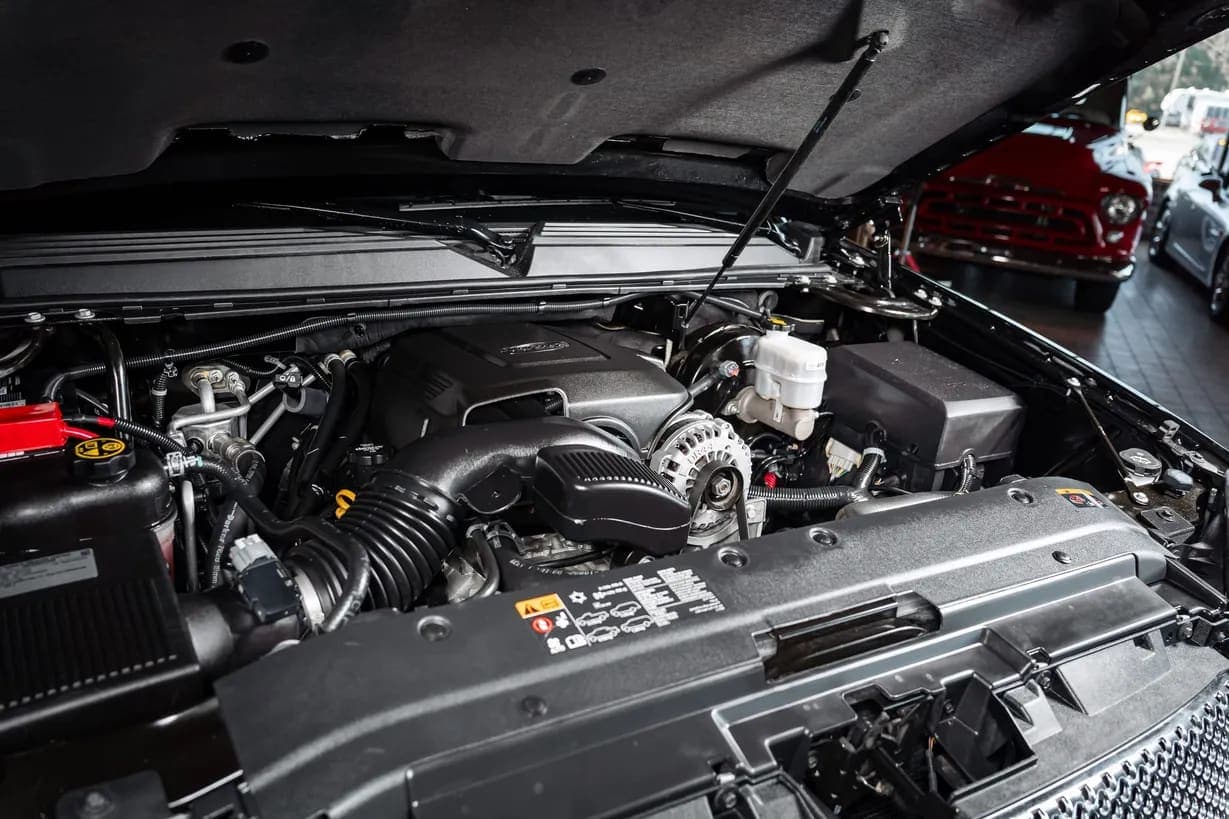 2013 GMC Yukon Denali, view