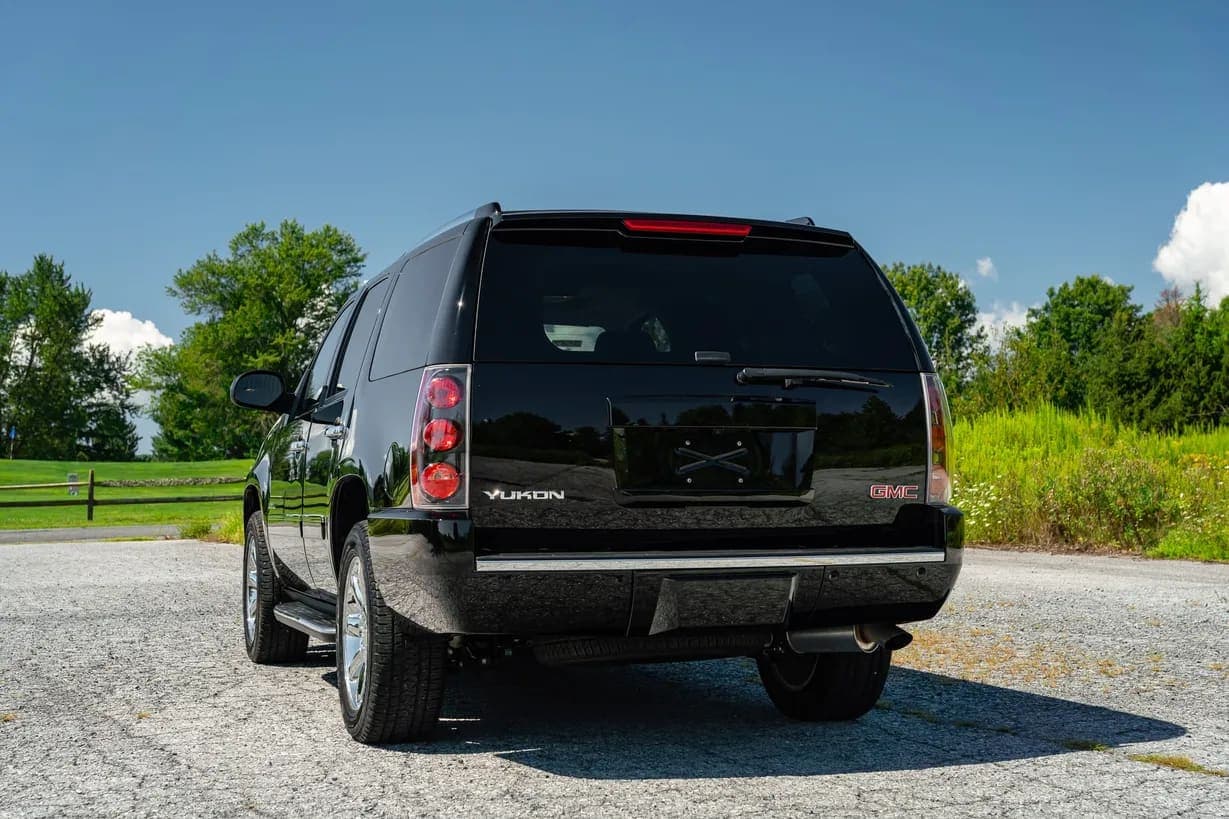 2013 GMC Yukon Denali, view
