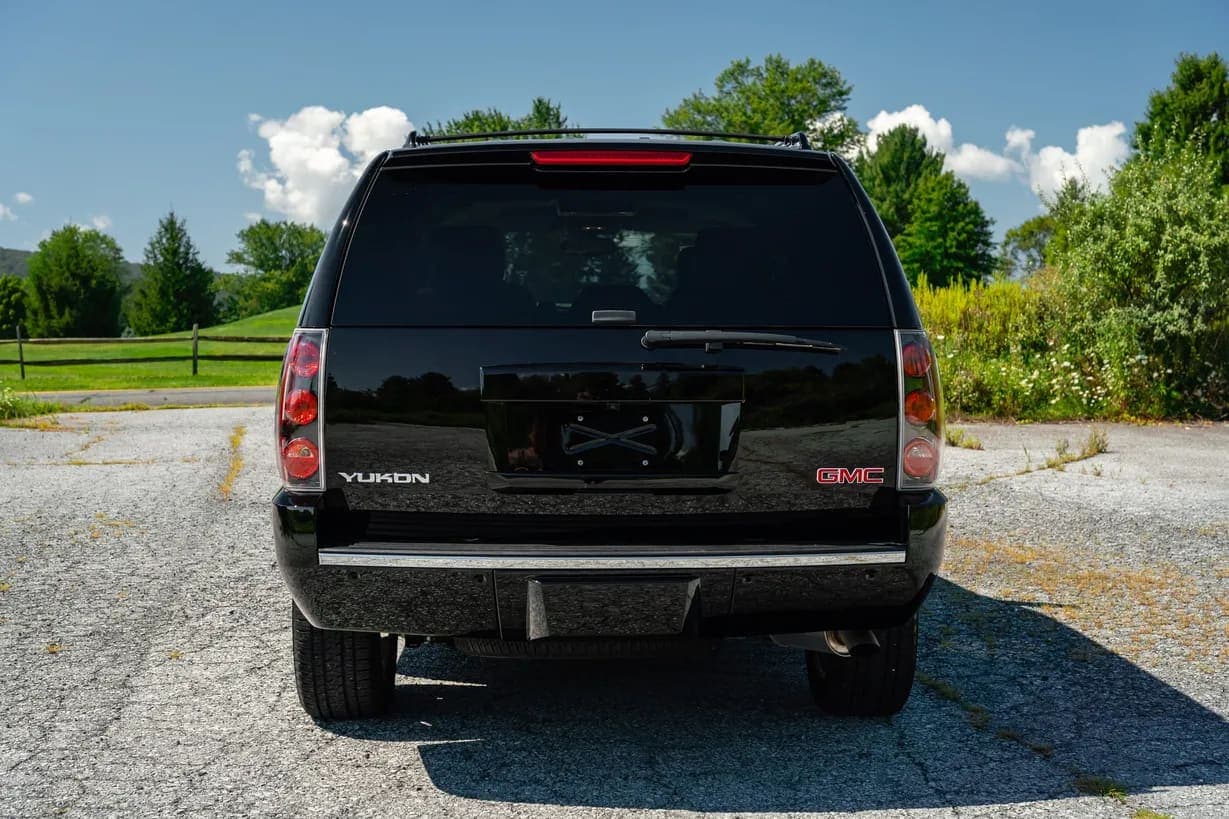 2013 GMC Yukon Denali, view