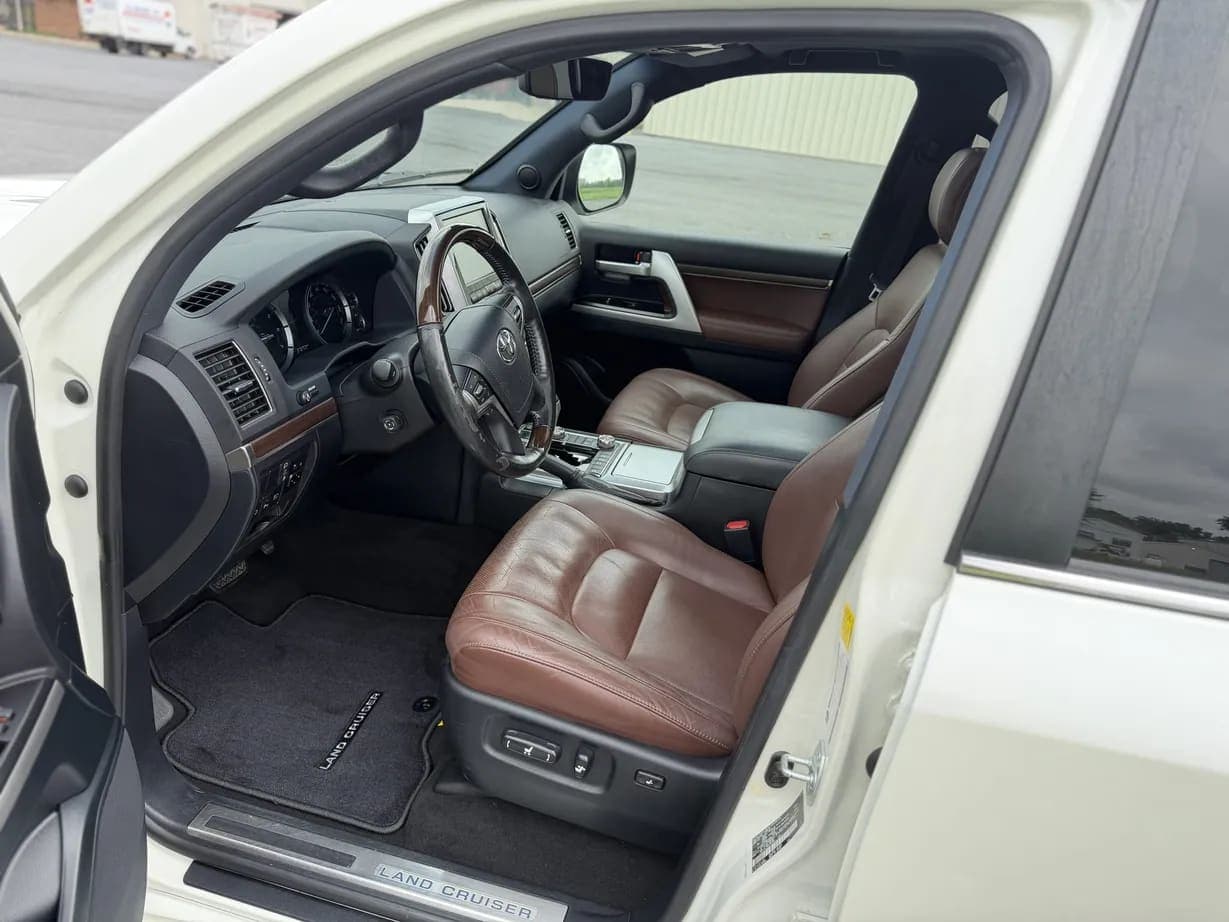 2021 Toyota Land Cruiser URJ200, view