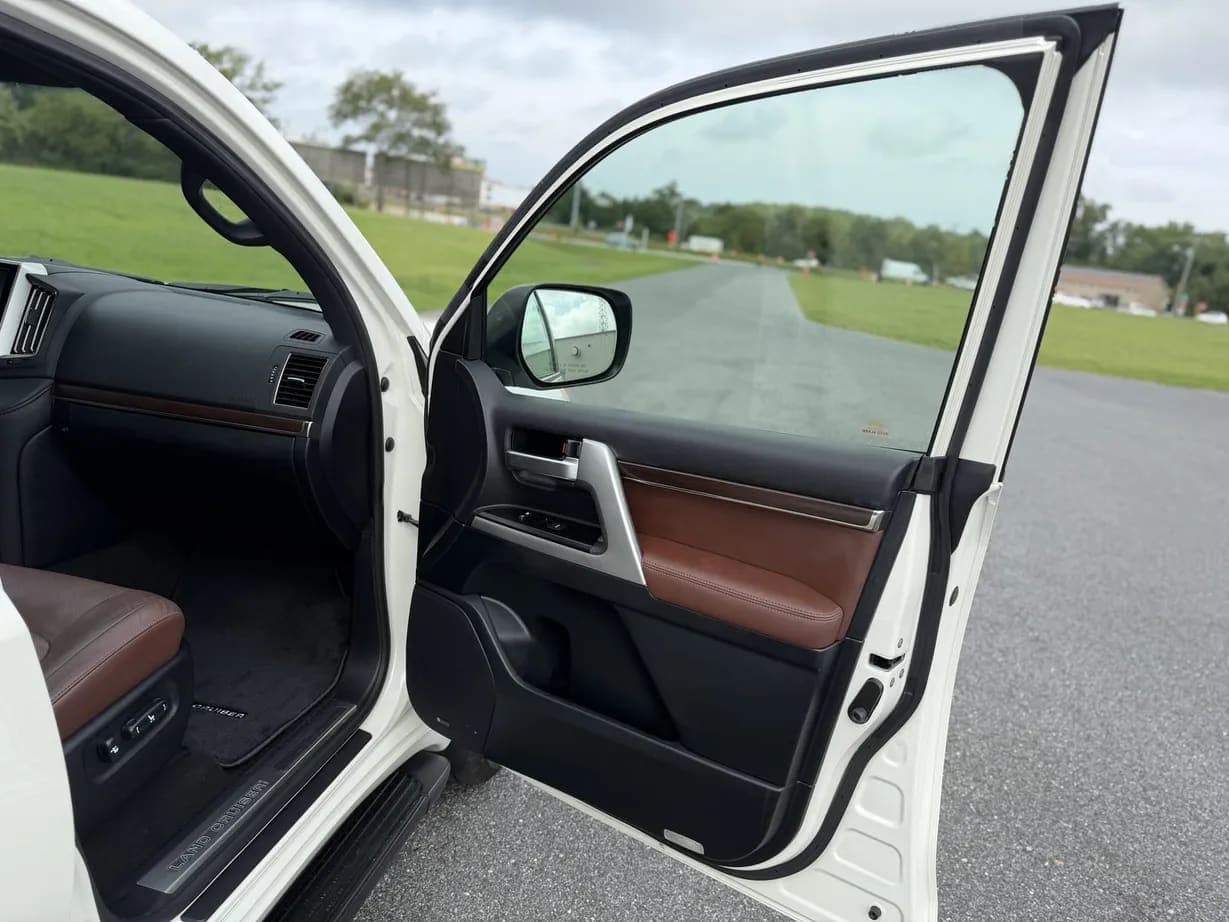 2021 Toyota Land Cruiser URJ200, view