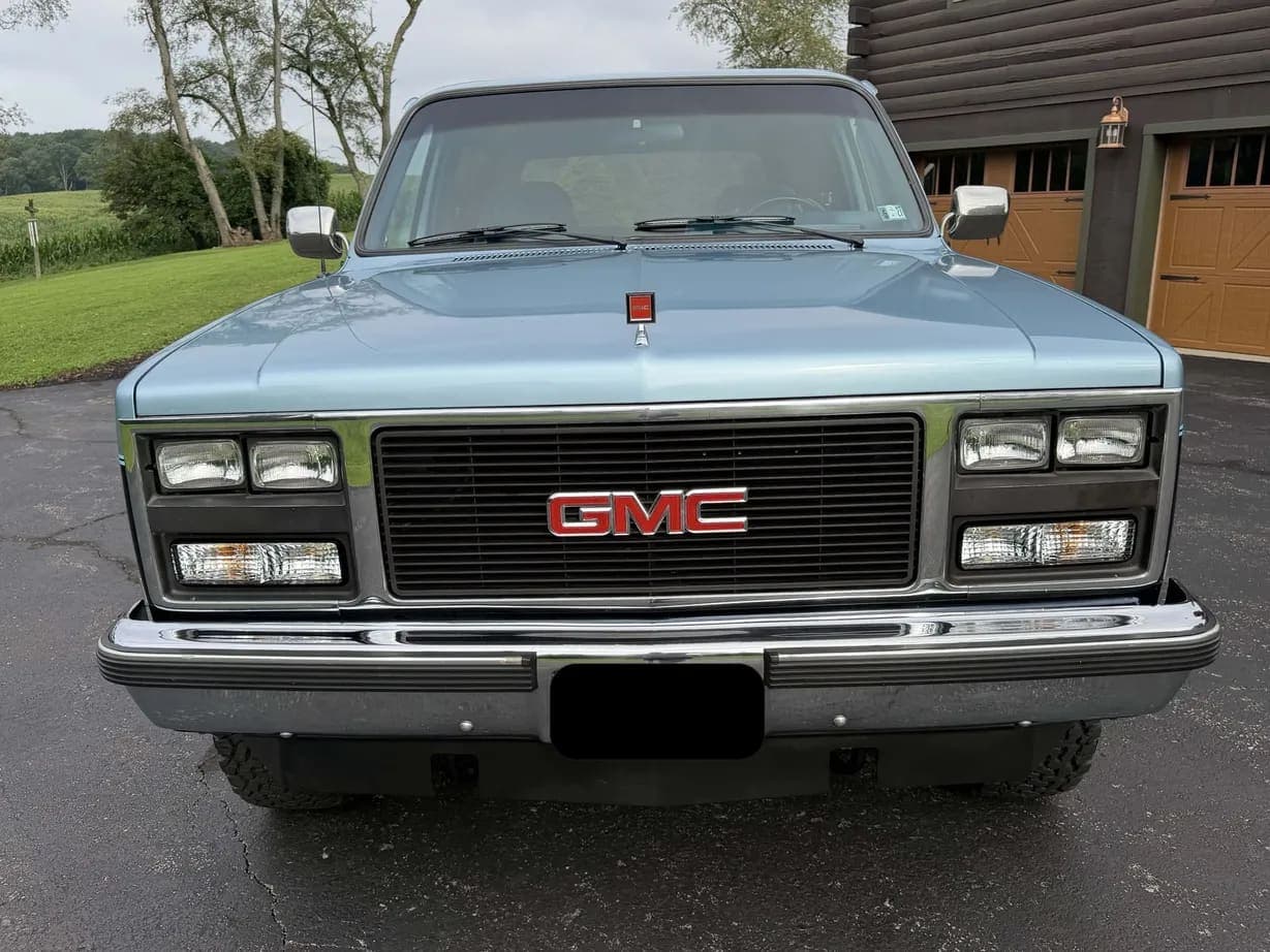 1989 GMC Jimmy SLE, view