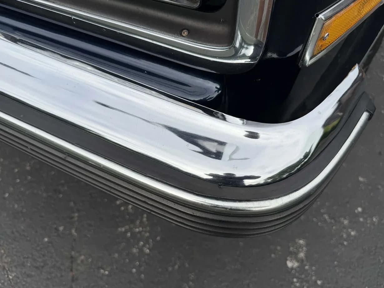 1989 GMC Jimmy SLE, view