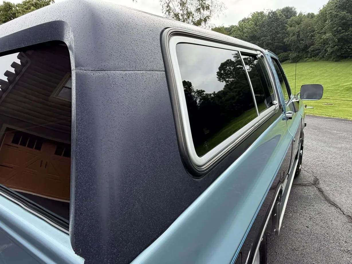 1989 GMC Jimmy SLE, view