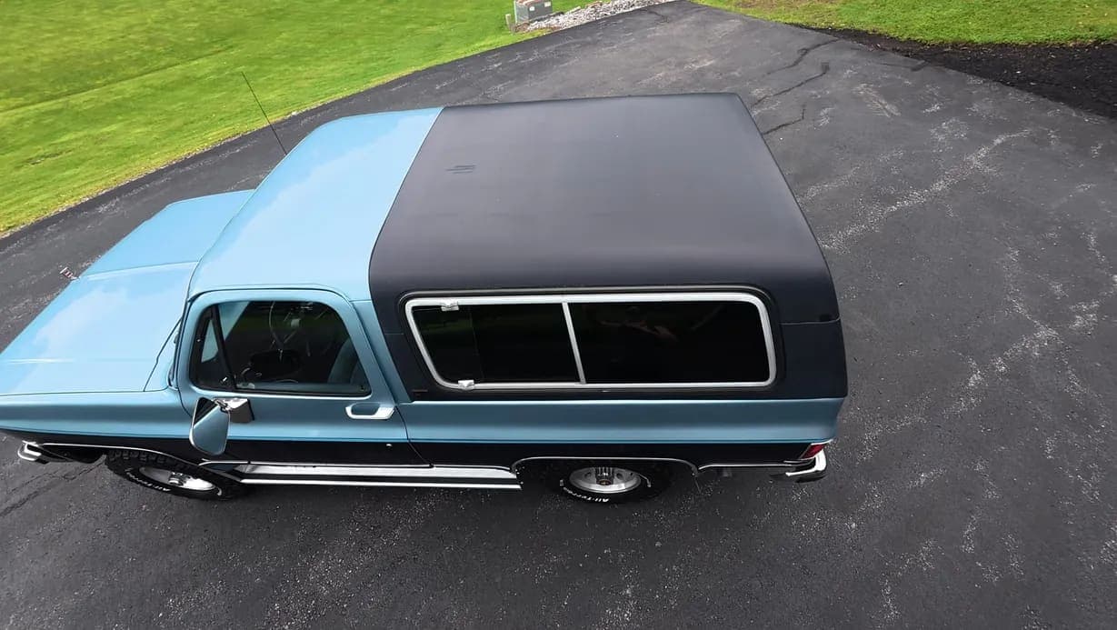 1989 GMC Jimmy SLE, view