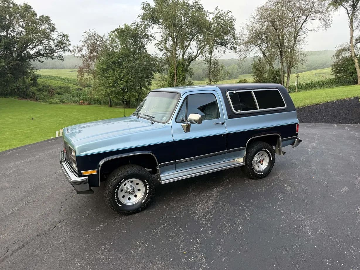 1989 GMC Jimmy SLE, view