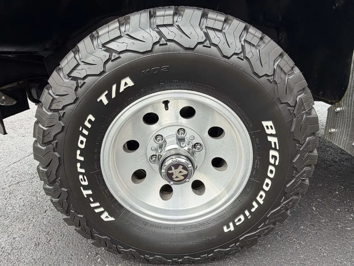 1989 GMC Jimmy SLE, view