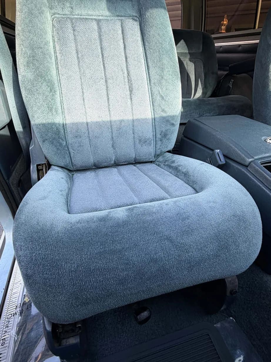 1989 GMC Jimmy SLE, view