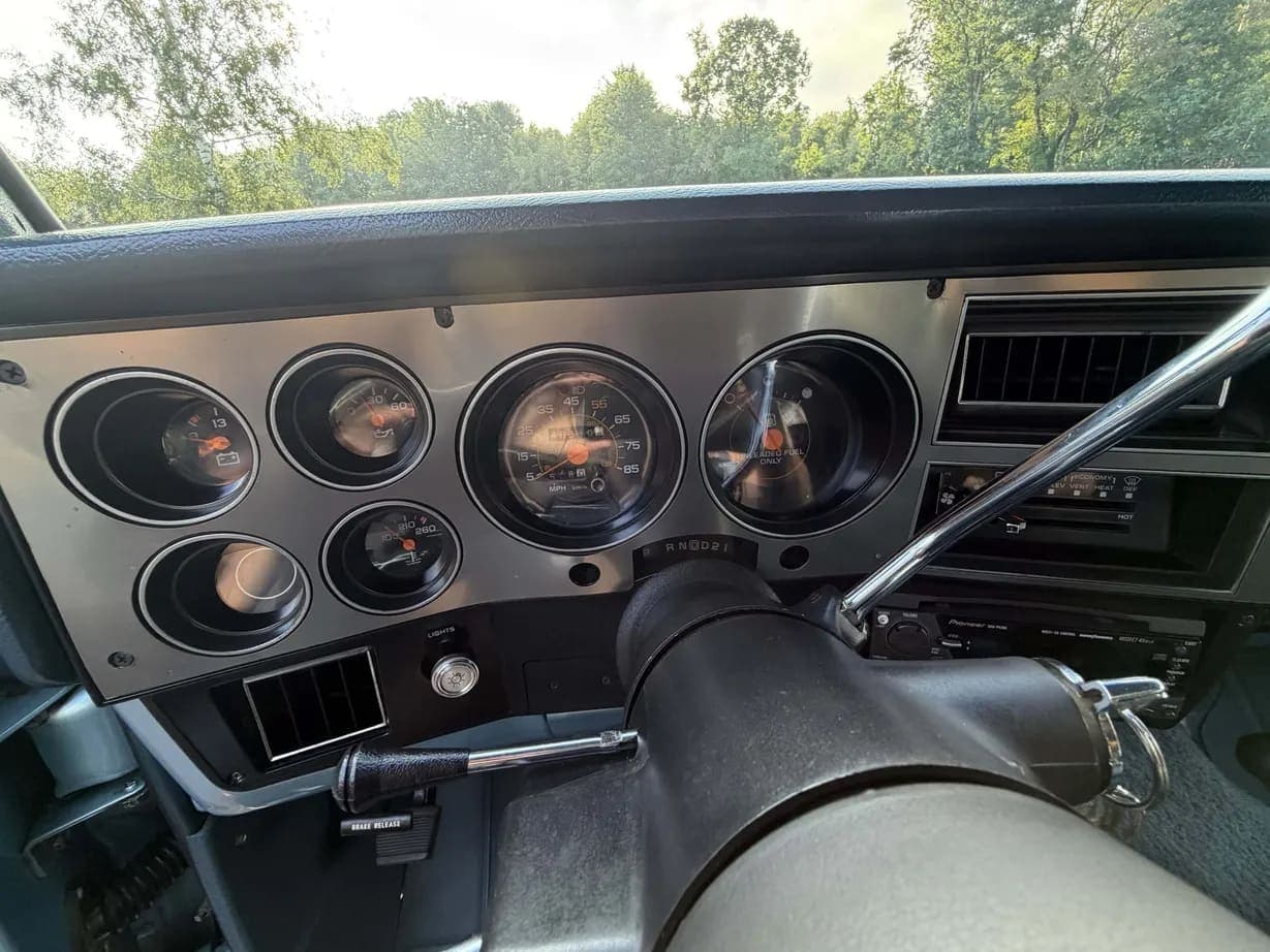 1989 GMC Jimmy SLE, view